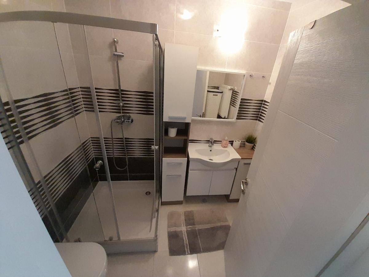Airplane Residence 1 Отопени Экстерьер фото